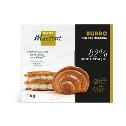 Masło cukiernicze Master Martini 1kg, 82% tłuszczu, z rogalikiem i warstwowym ciastem francuskim z kremem.