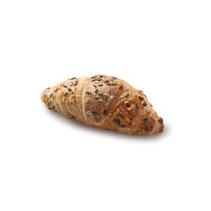 Złocisty croissant z mieszanką ziaren, na białym tle.