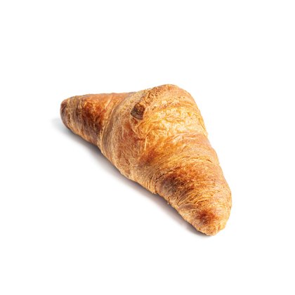 Złocisty, kruchy croissant z warstwowym ciastem francuskim na białym tle.